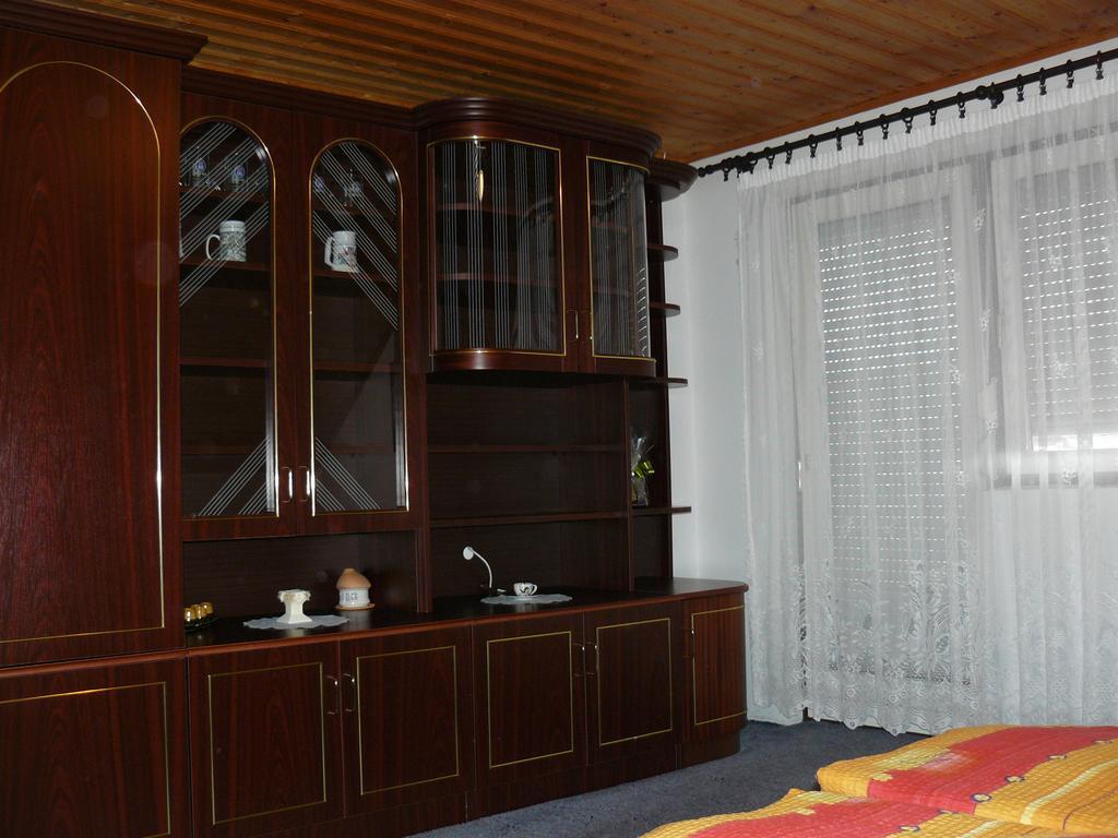 Zsuzsi Apartman Zalakaros Cameră foto